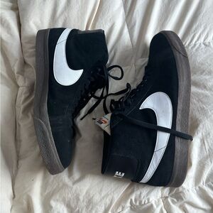 Nike Blazer Mid